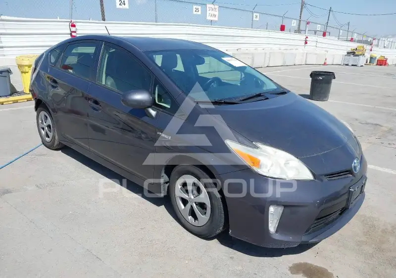2012 Toyota PRIUS фото