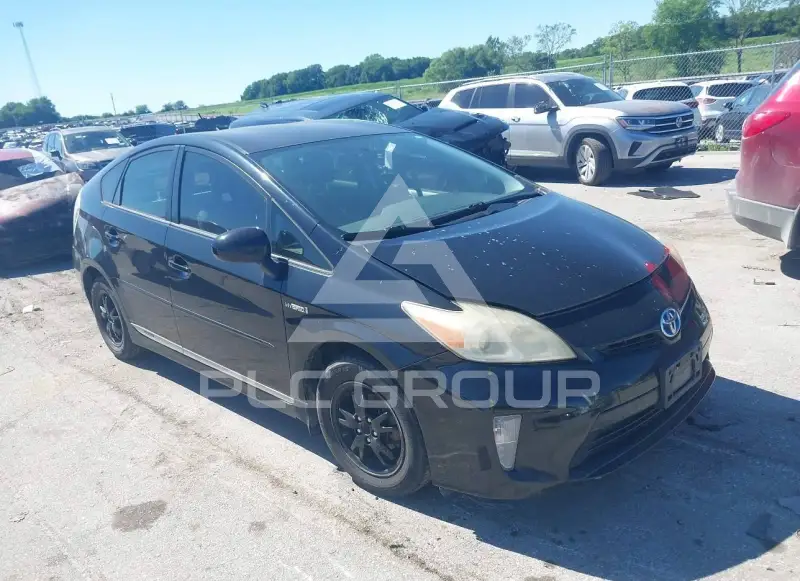 2012 Toyota PRIUS фото