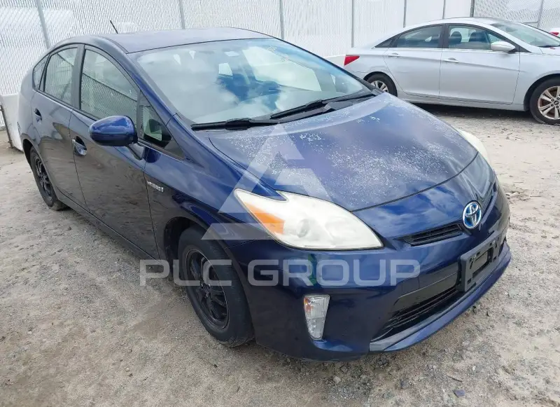 2012 Toyota PRIUS фото