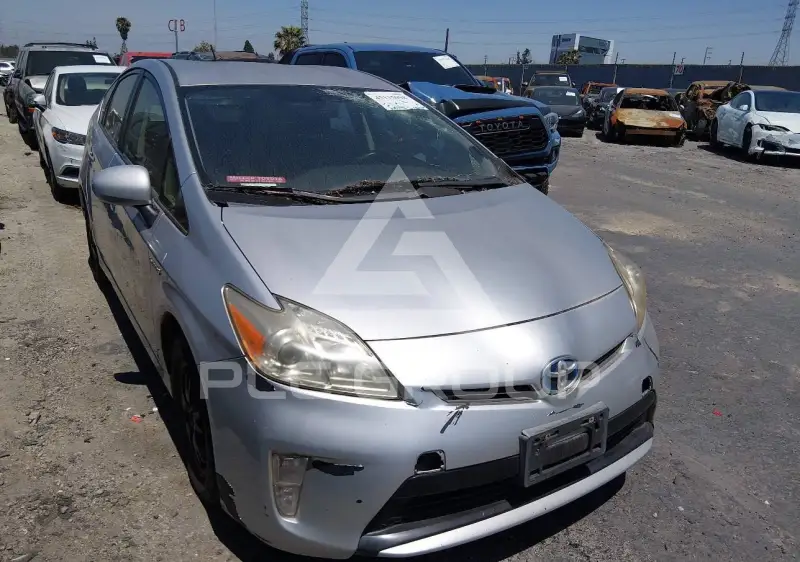 2012 Toyota PRIUS фото