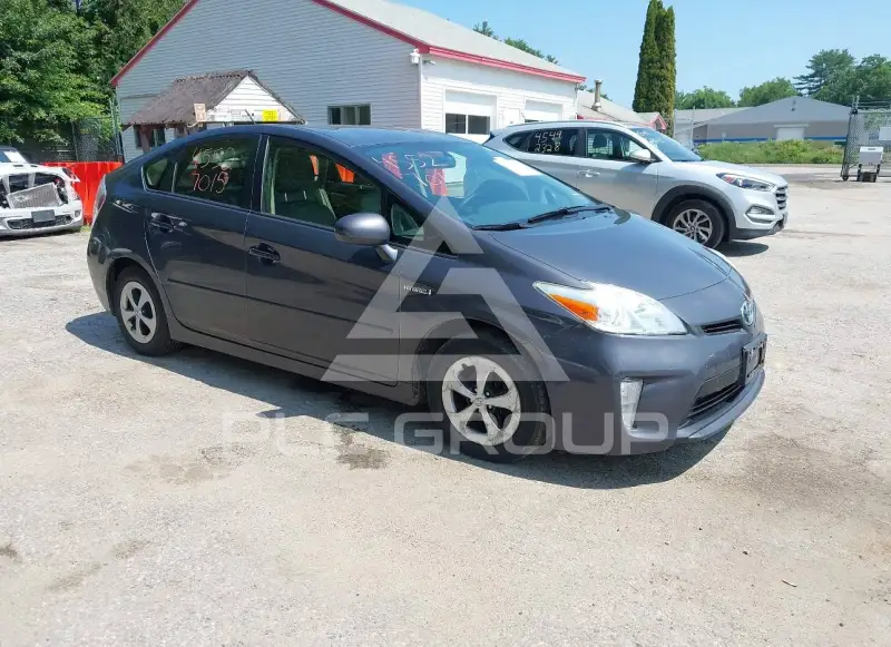 2012 Toyota PRIUS фото