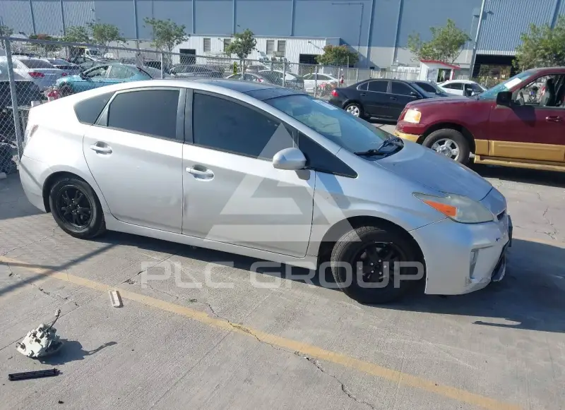 2012 Toyota PRIUS фото