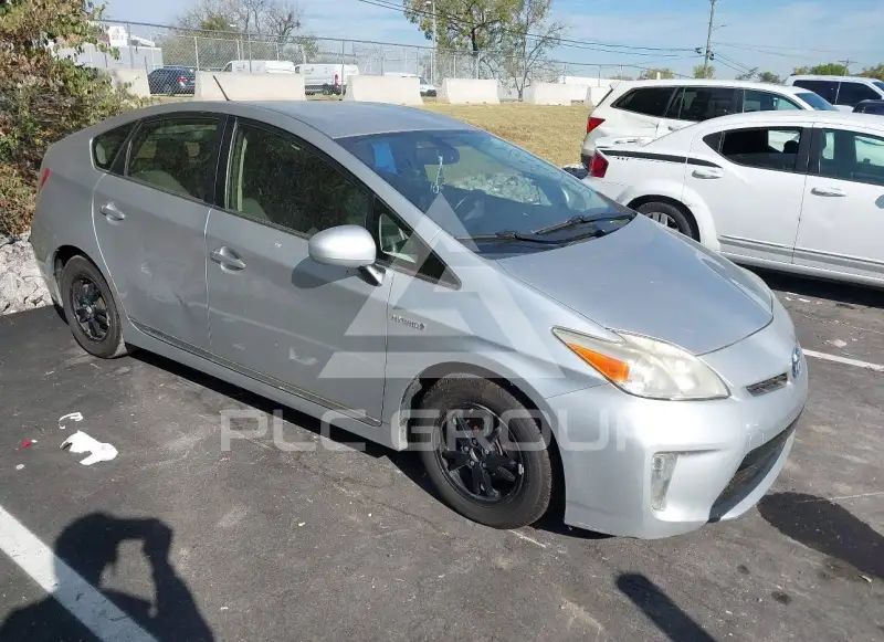 2012 Toyota PRIUS фото