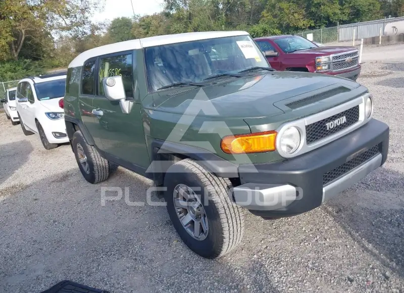 2012 Toyota FJ Cruiser photo