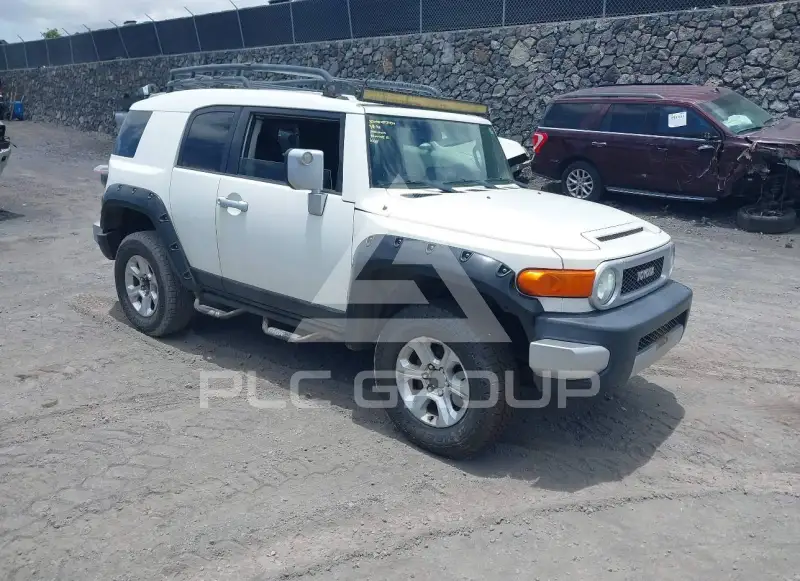 2012 Toyota FJ Cruiser photo