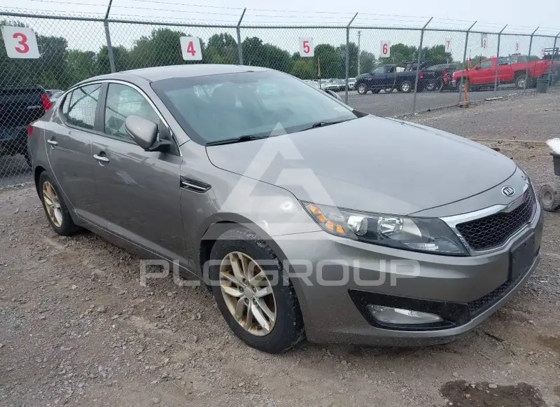 2012 KIA Optima photo