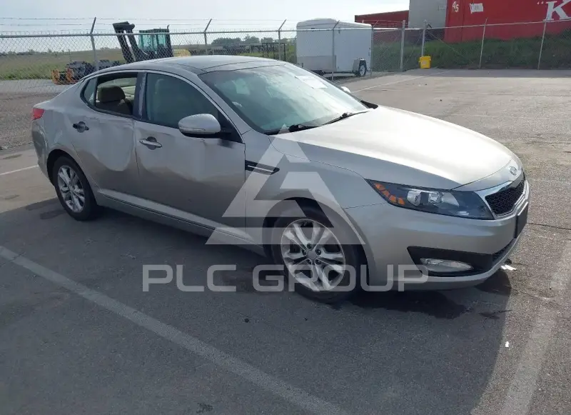 2012 KIA Optima photo