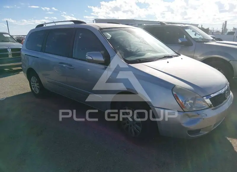 2012 KIA Sedona фото