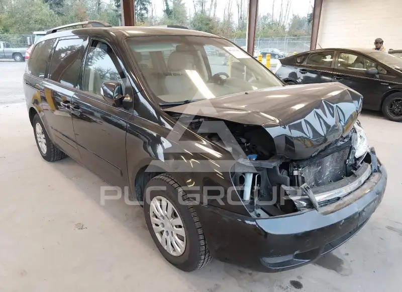 2012 KIA Sedona фото