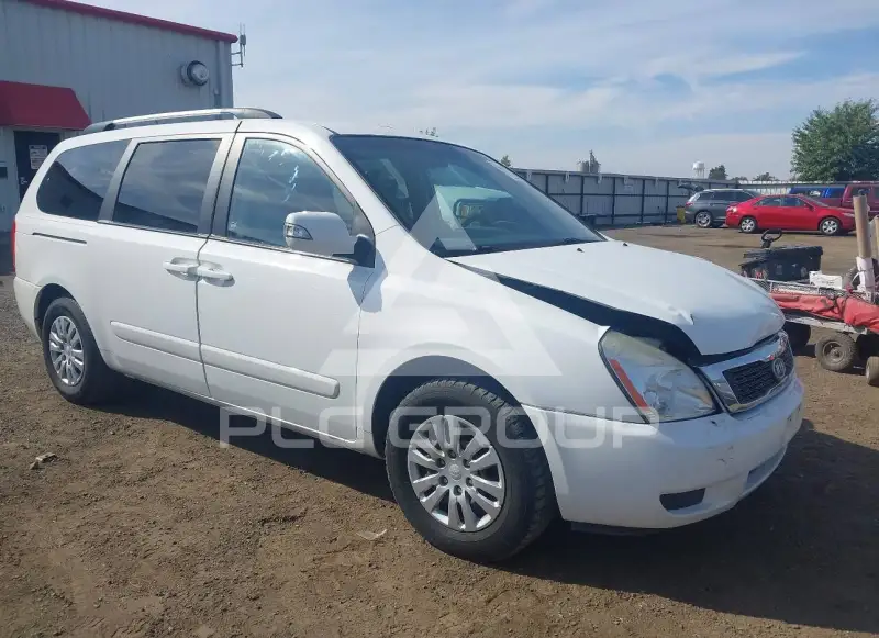 2012 KIA Sedona photo