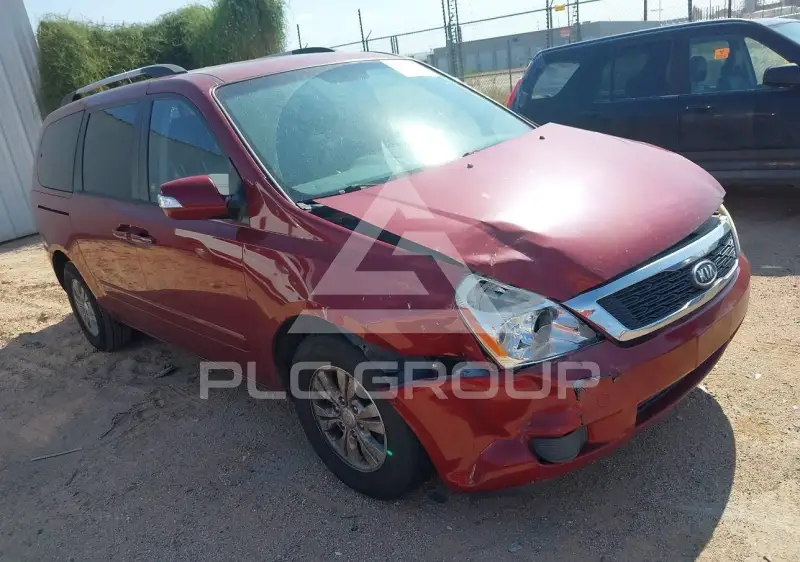2012 KIA Sedona photo