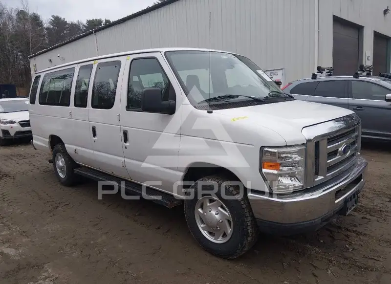 2012 Ford E-350 фото