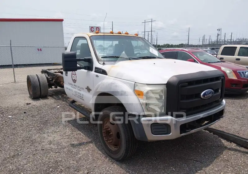 2012 Ford F-550 photo