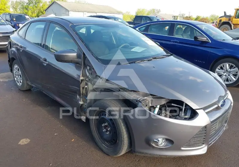 2012 Ford FOCUS photo