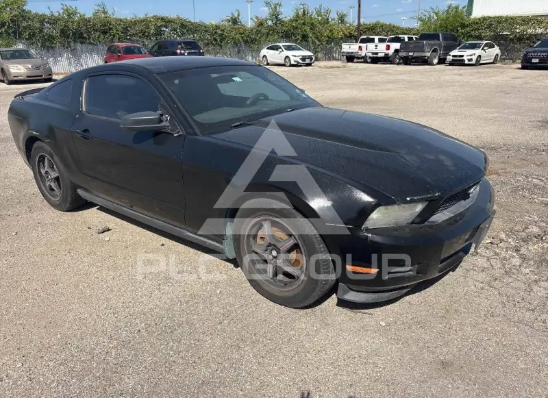 2012 Ford MUSTANG фото