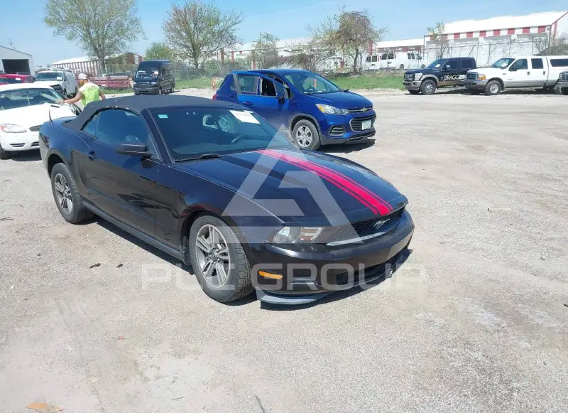 2012 Ford MUSTANG фото