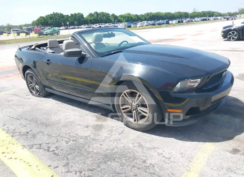 2012 Ford MUSTANG photo
