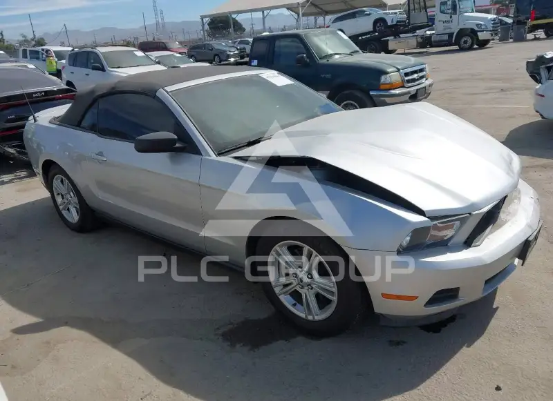 2012 Ford MUSTANG фото