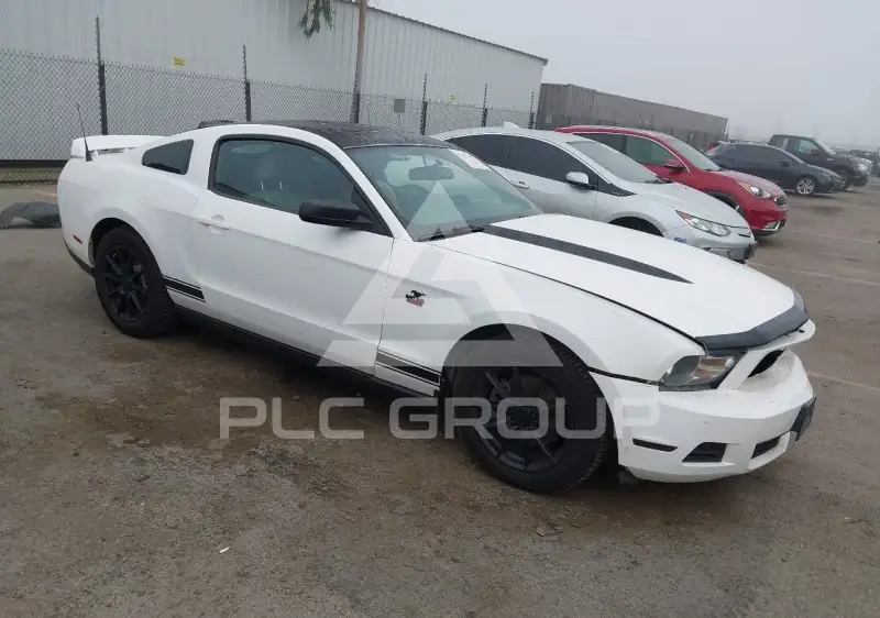 2012 Ford MUSTANG photo