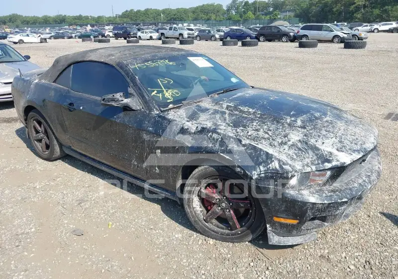 2012 Ford MUSTANG фото
