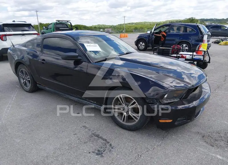 2012 Ford MUSTANG photo