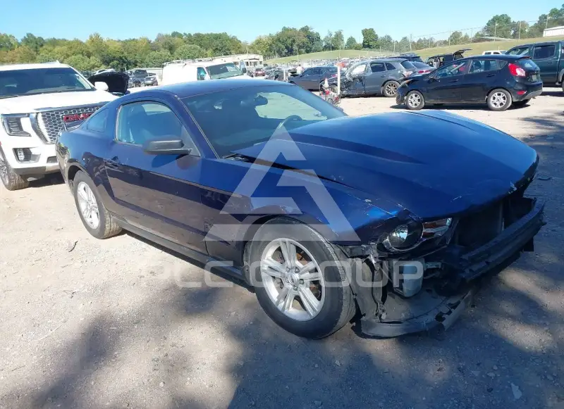 2012 Ford MUSTANG photo