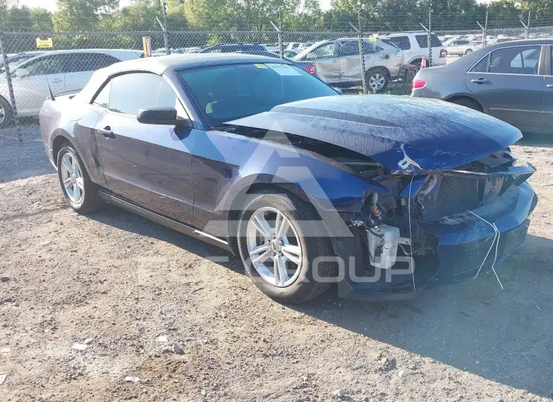 2012 Ford MUSTANG photo