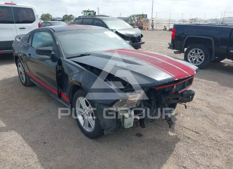 2012 Ford MUSTANG фото