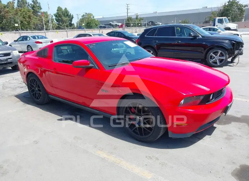 2012 Ford MUSTANG photo
