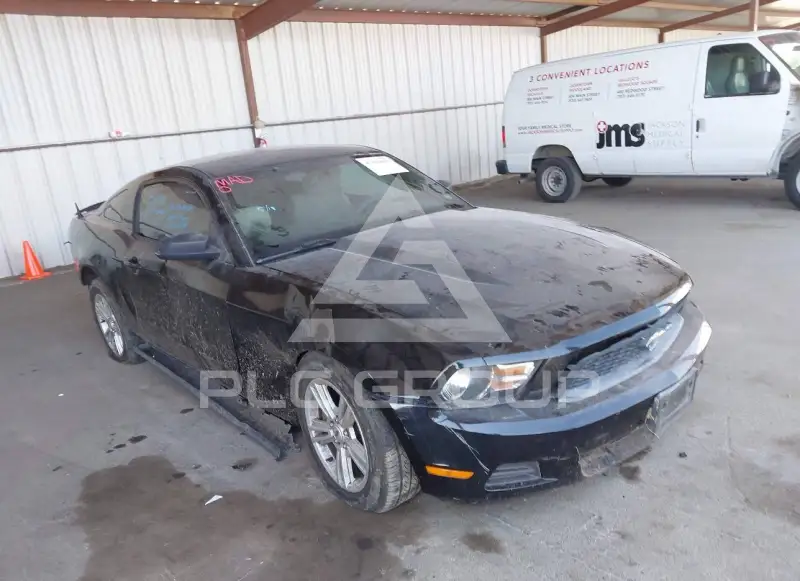 2012 Ford MUSTANG photo
