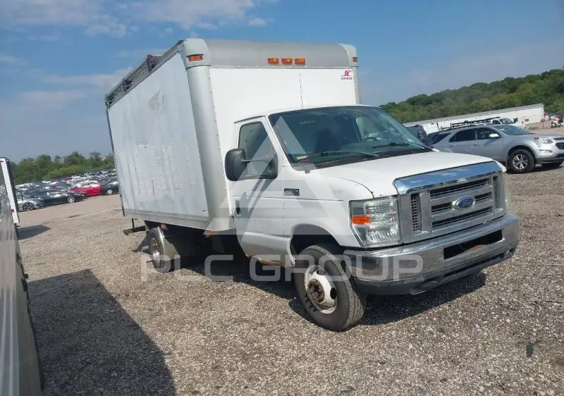2012 Ford E-450 photo