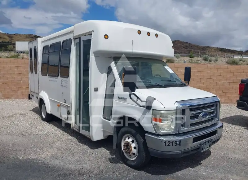 2012 Ford E-450 photo