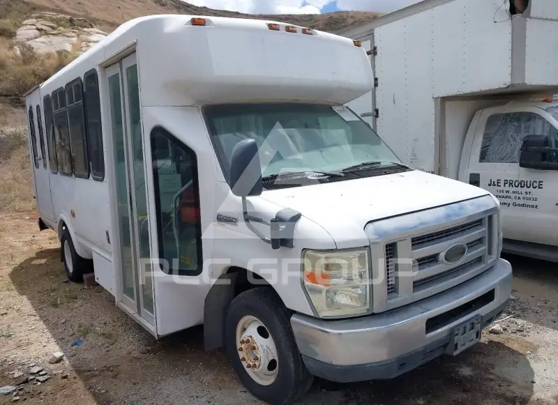 2012 Ford E-450 фото
