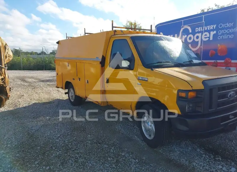 2012 Ford E-350 photo