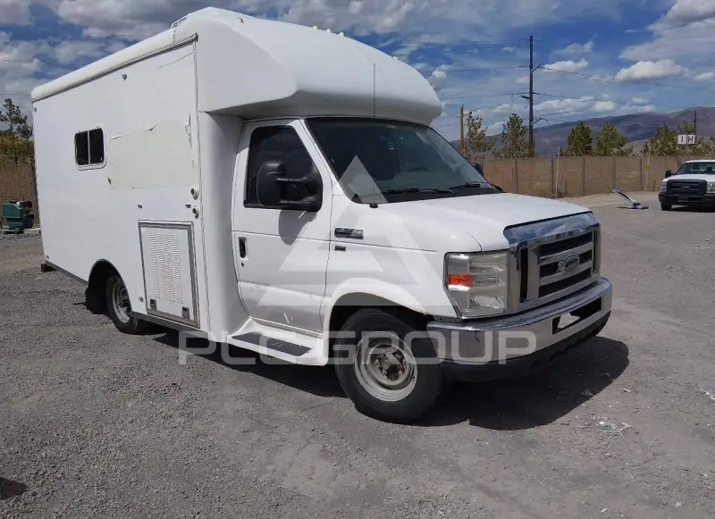 2012 Ford E-350 фото