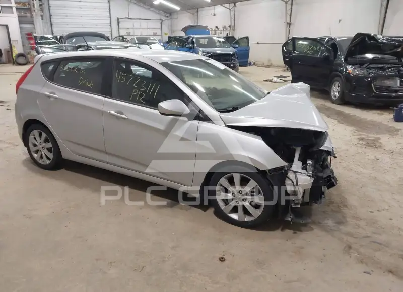 2012 Hyundai Accent фото