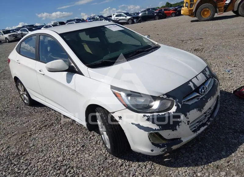 2012 Hyundai Accent photo