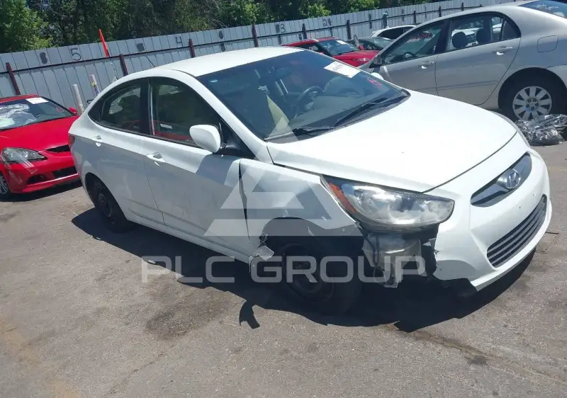 2012 Hyundai Accent фото