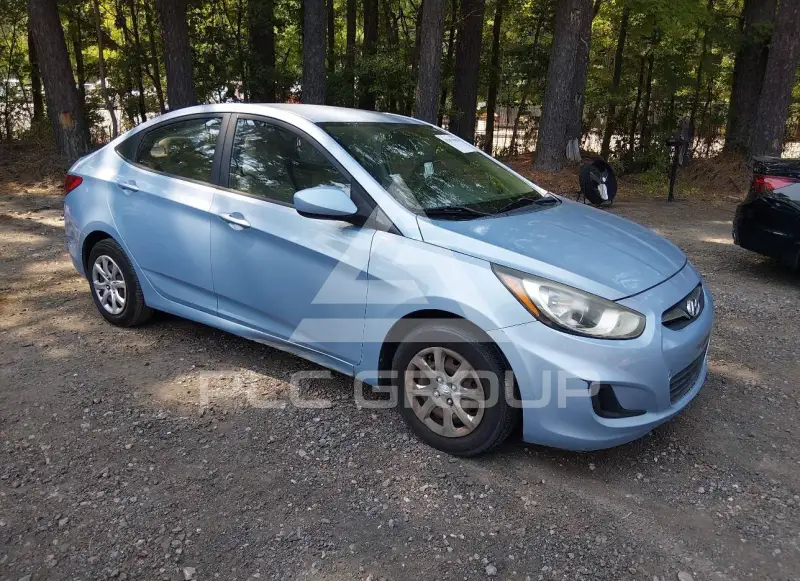 2012 Hyundai Accent photo