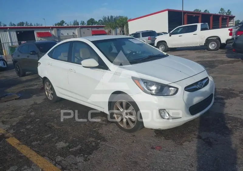 2012 Hyundai Accent photo