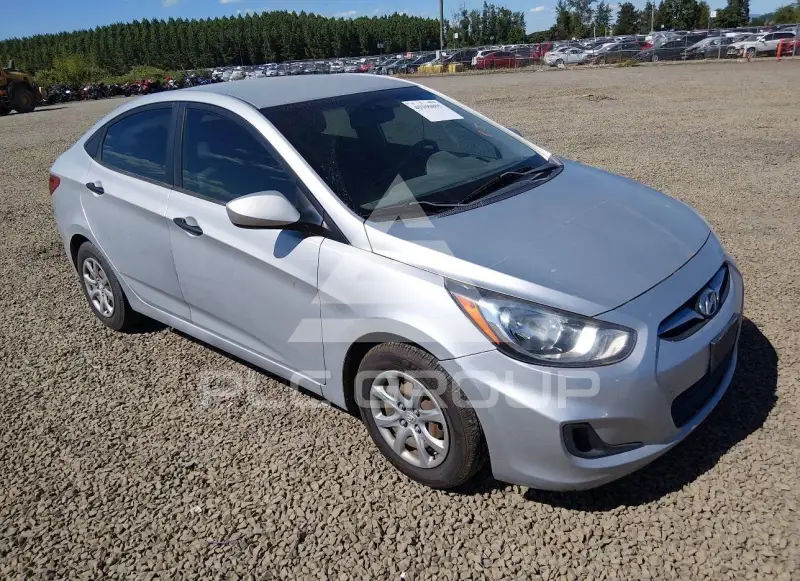 2012 Hyundai Accent фото