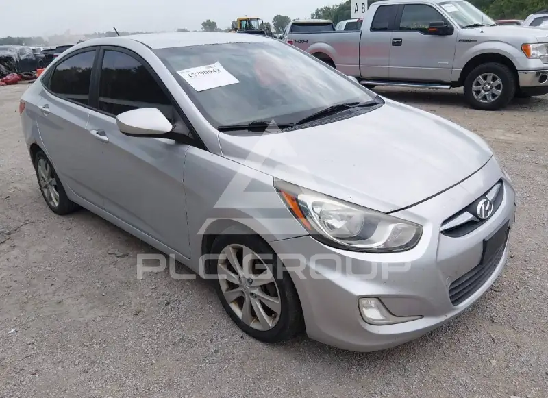 2012 Hyundai Accent photo