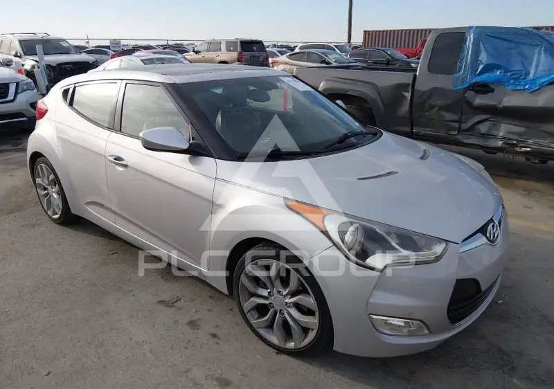 2012 Hyundai Veloster photo