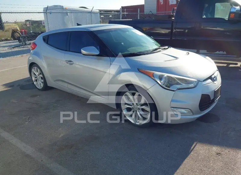 2012 Hyundai Veloster photo