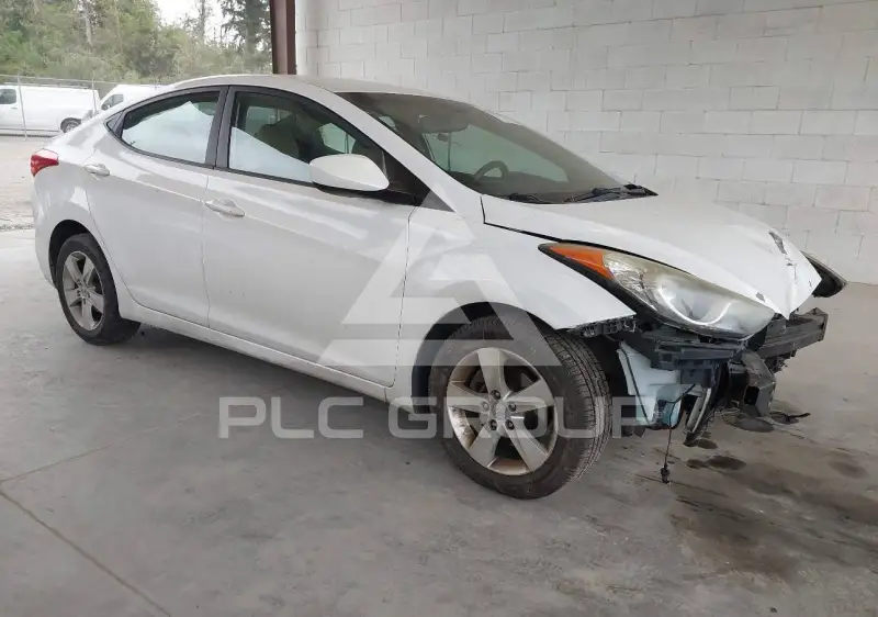 2012 Hyundai Elantra photo