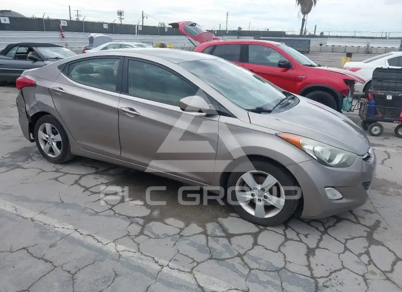 2012 Hyundai Elantra фото