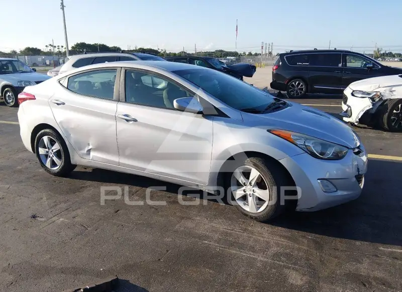 2012 Hyundai Elantra photo
