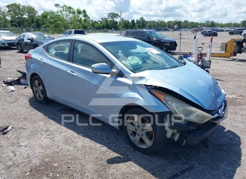 2012 Hyundai Elantra photo