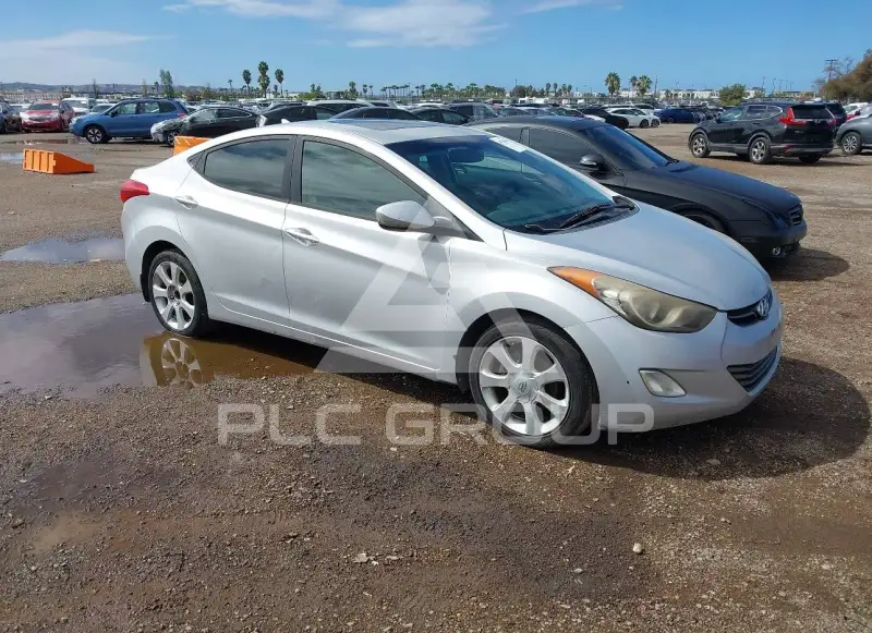2012 Hyundai Elantra photo