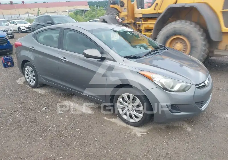 2012 Hyundai Elantra photo